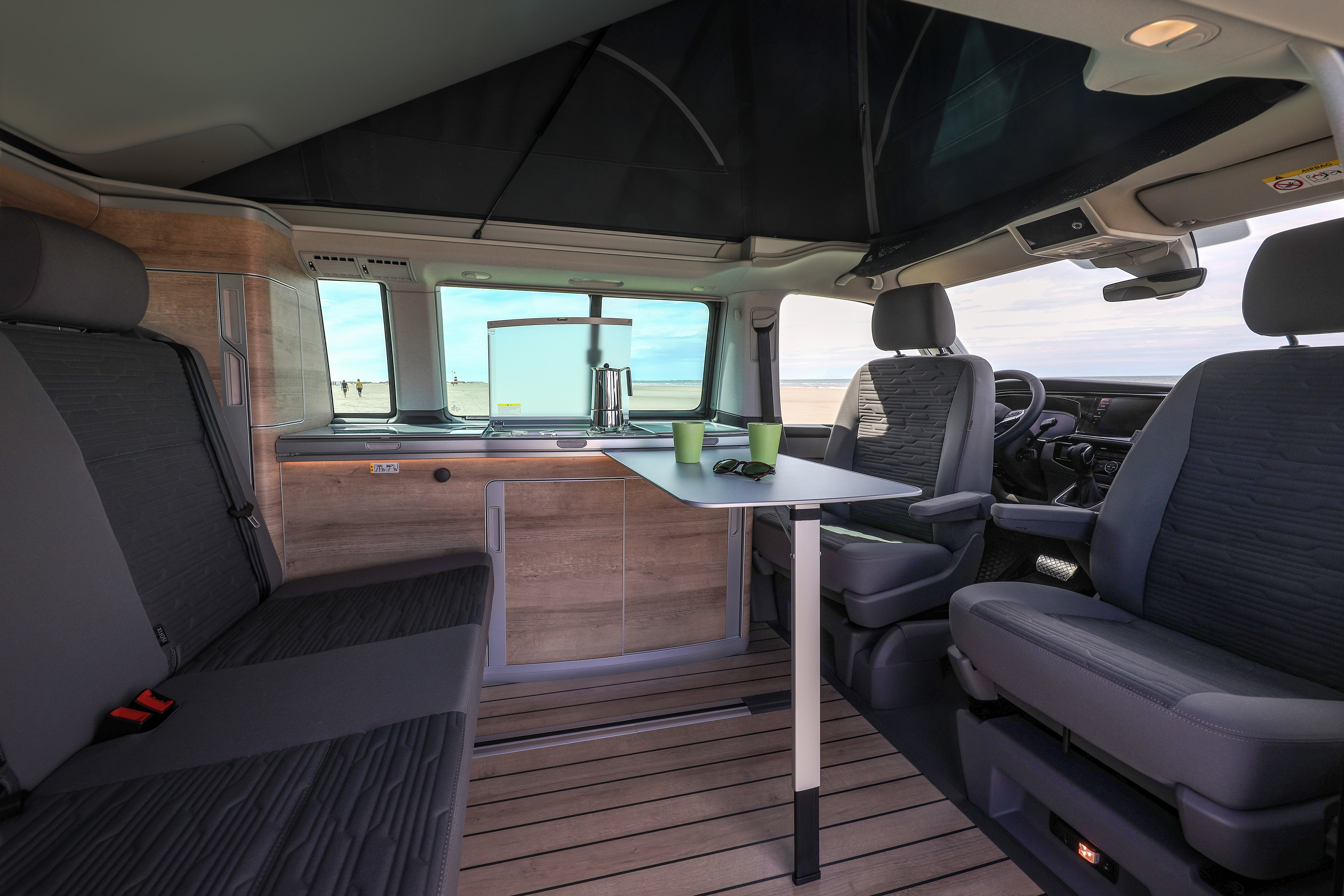https://thevwcalifornia.com/wp-content/uploads/2019/08/Update_of_an_icon_New_California_6.1_with_digital_control_of_the_camper_functions-22651.jpg